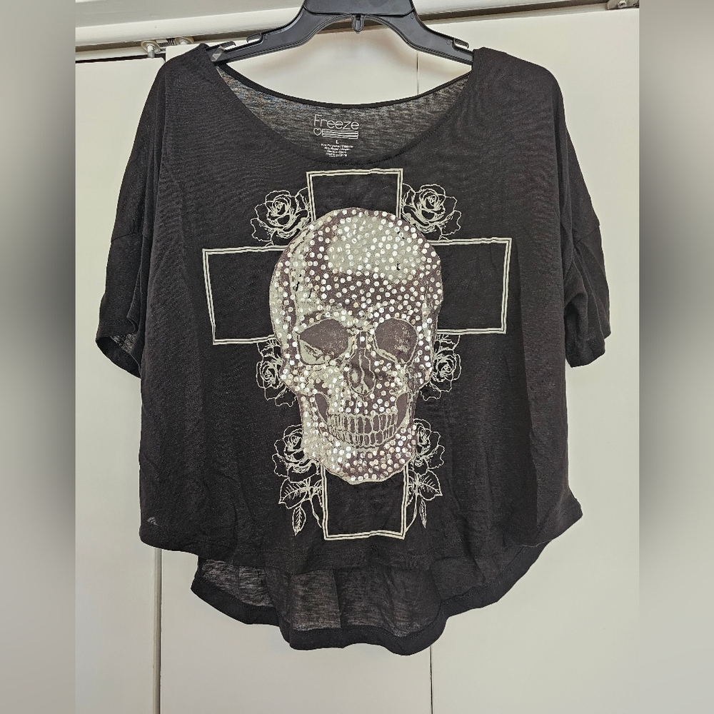 Skull, Cross & Roses T-shirt